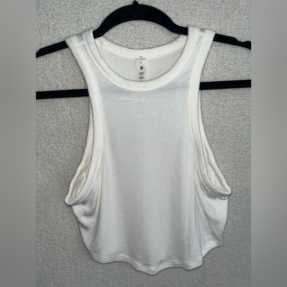 Lululemon ribbed crop tank top - size 6